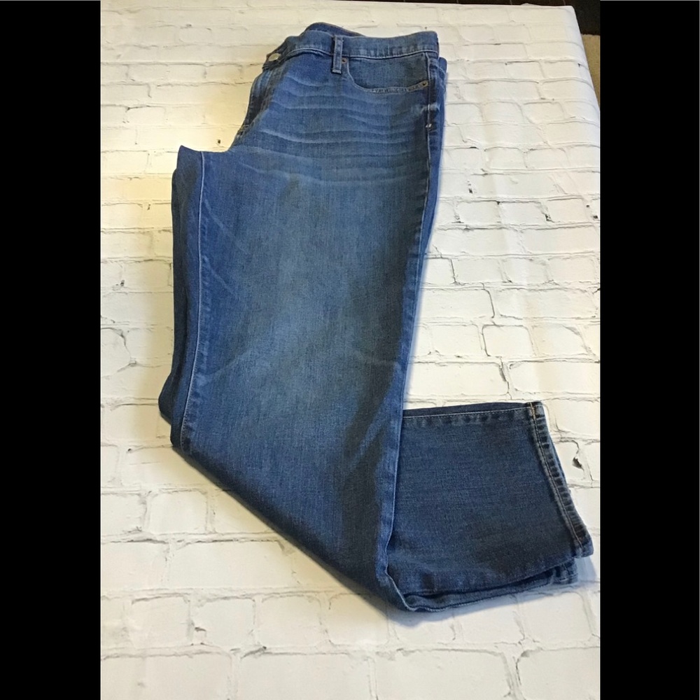 Gap  Real Straight Jeans Size 33 Regular